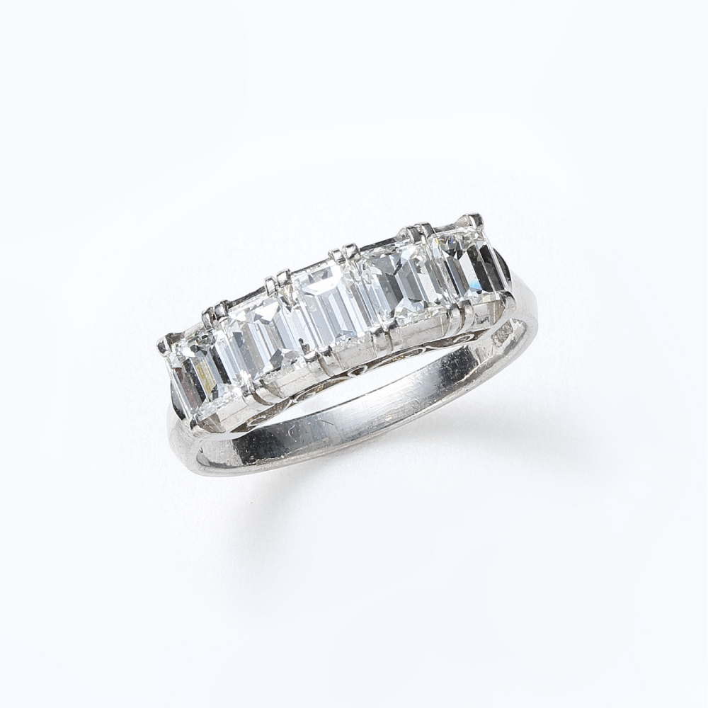 おばあ様の指輪をネックレスとピアスに-Before おばあ様の指輪をネックレスとピアスに-Before